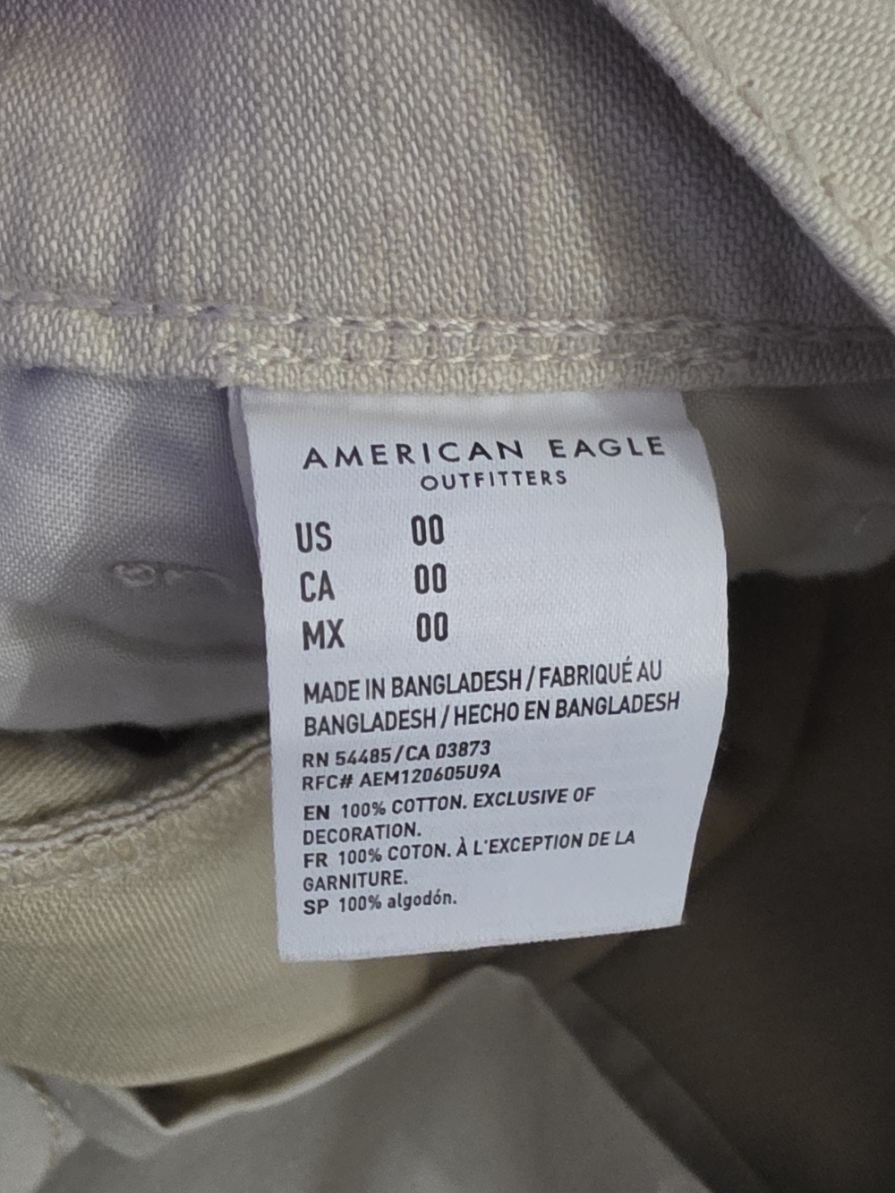 American Eagle Highest Rise Mom Short Cream Distressed Denim Womens 00 - Picture 8 of 9
